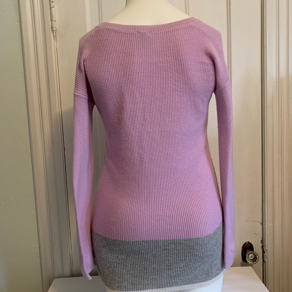 Lot of Maternity Sweaters and Long Sleeve Shirts - Picture 2 of 8